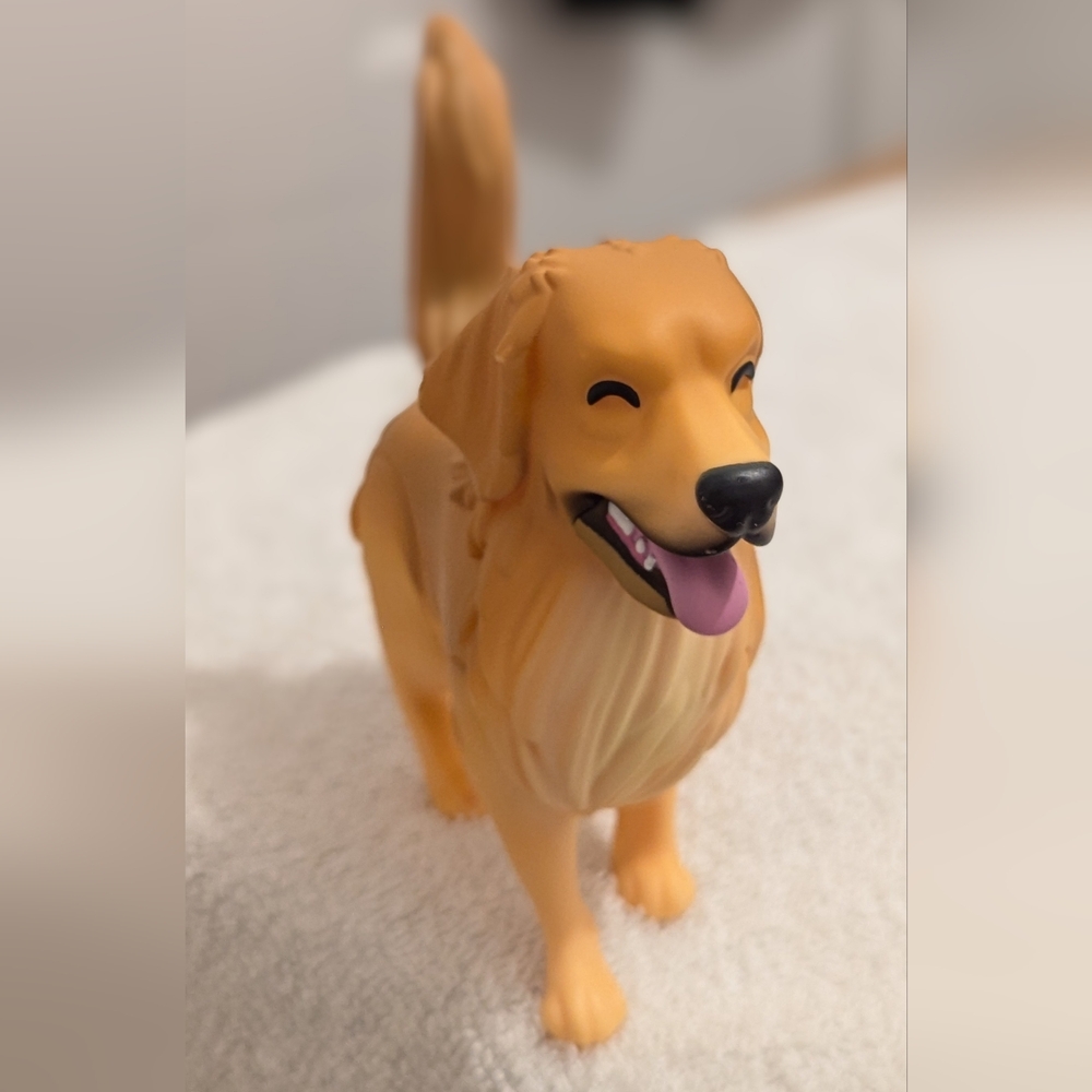 Youtooz Tucker Budzyn vinyl golden retriever, ultra rare